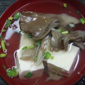 舞茸と豆腐のお吸い物